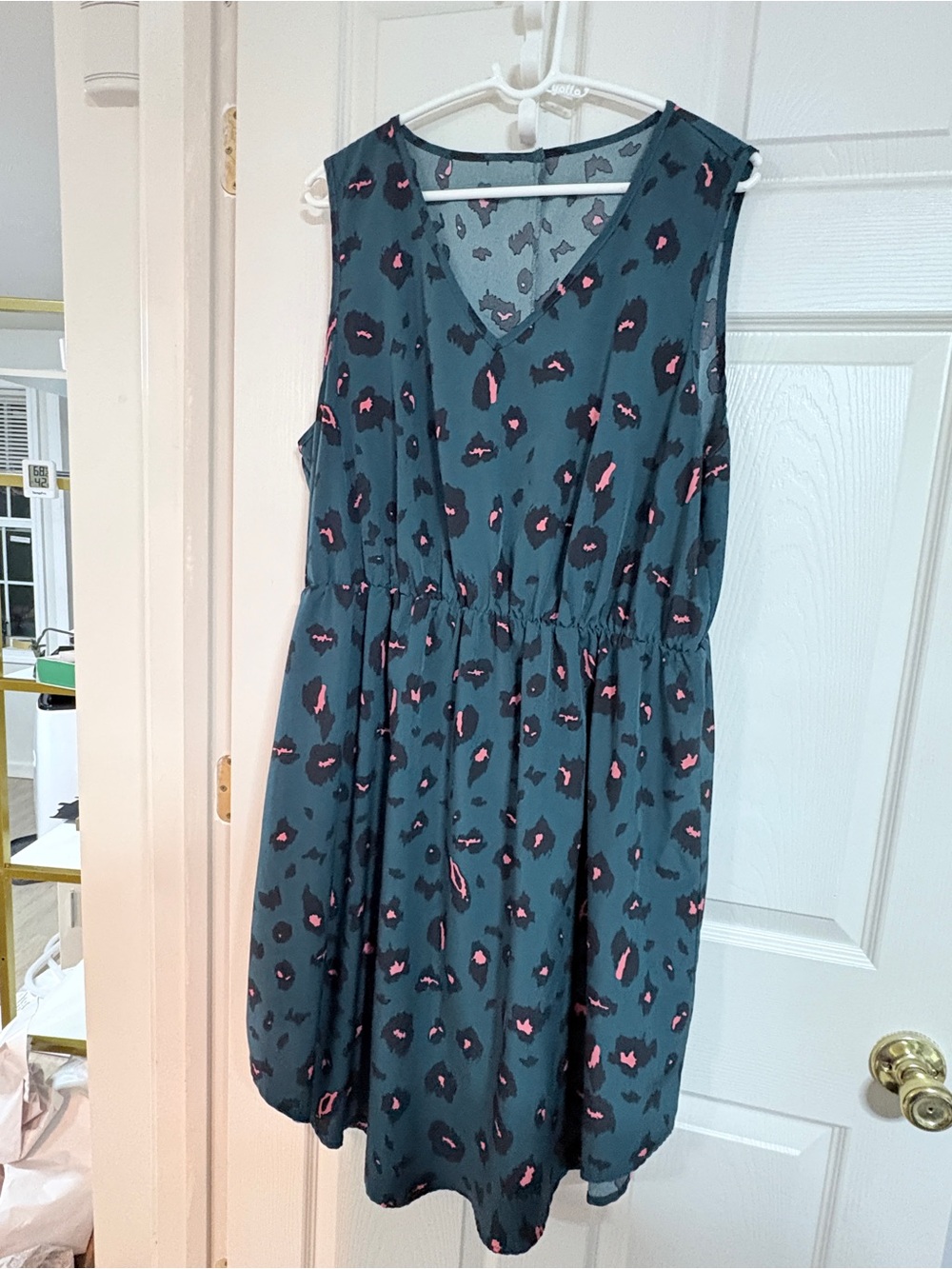 SHEIN Teal Leopard-Print Sleeveless V-Neck Midi Dress